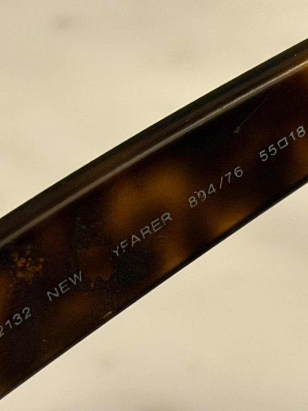 Rayban New Wayfarer - Flat Finish Tortoise with Polarized - Picture 2 of 4